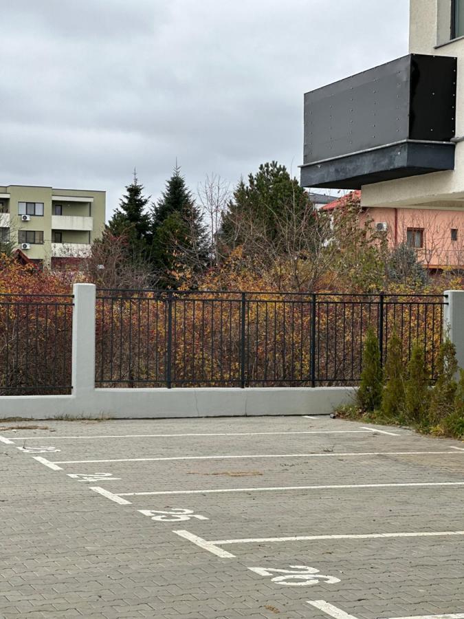 Touchdown Apartment Near Bucharest Airport Otopeni Eksteriør billede